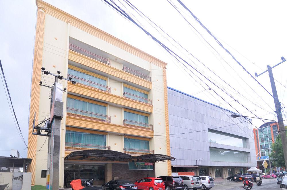 Hotel Maricaya Makassar Eksteriør bilde