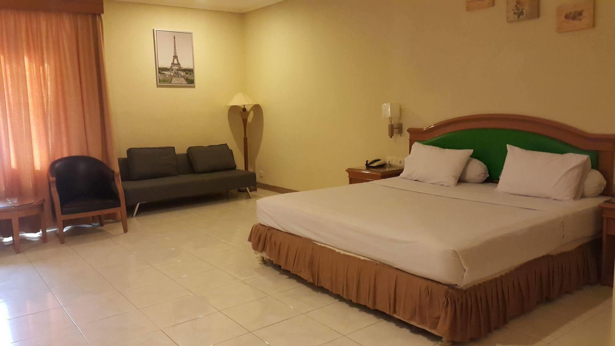 Hotel Maricaya Makassar Eksteriør bilde