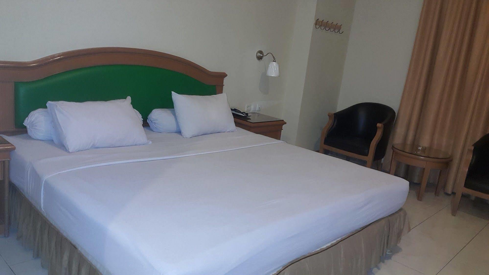 Hotel Maricaya Makassar Eksteriør bilde